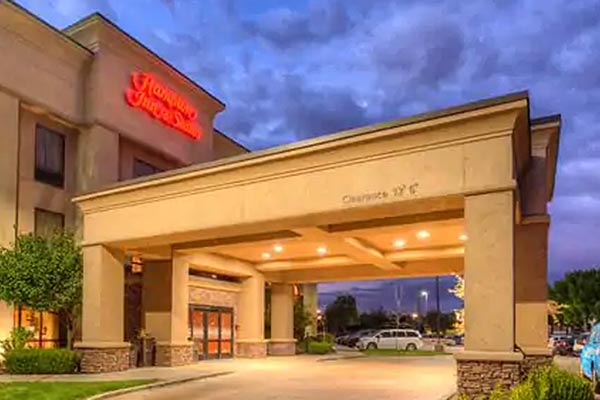 Lodging - Hampton Inn